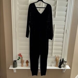 Torrid Full Length Crushed Velvet Long Sleeve One Piece Jumpsuit Black